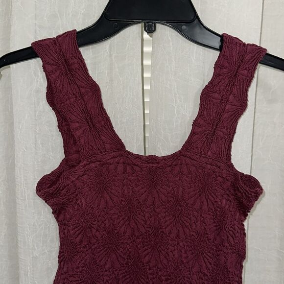 ALTAR’D STATE Blaire Wine Maroon Seamless Floral Square Neck Wide Strap Cami - Picture 14 of 16